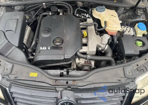 2003 Volkswagen Passat Gls z USA, uszkodzony, nr VIN WVWPD63B03P253883